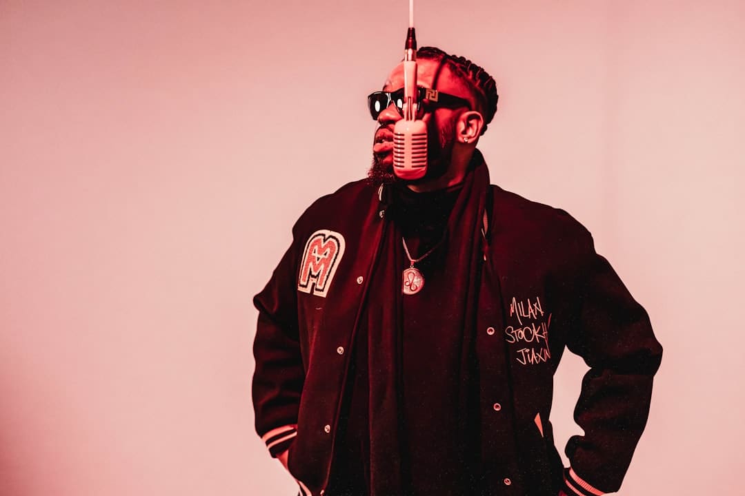 何建明：新疆70年，大地如詩｜文化中國行