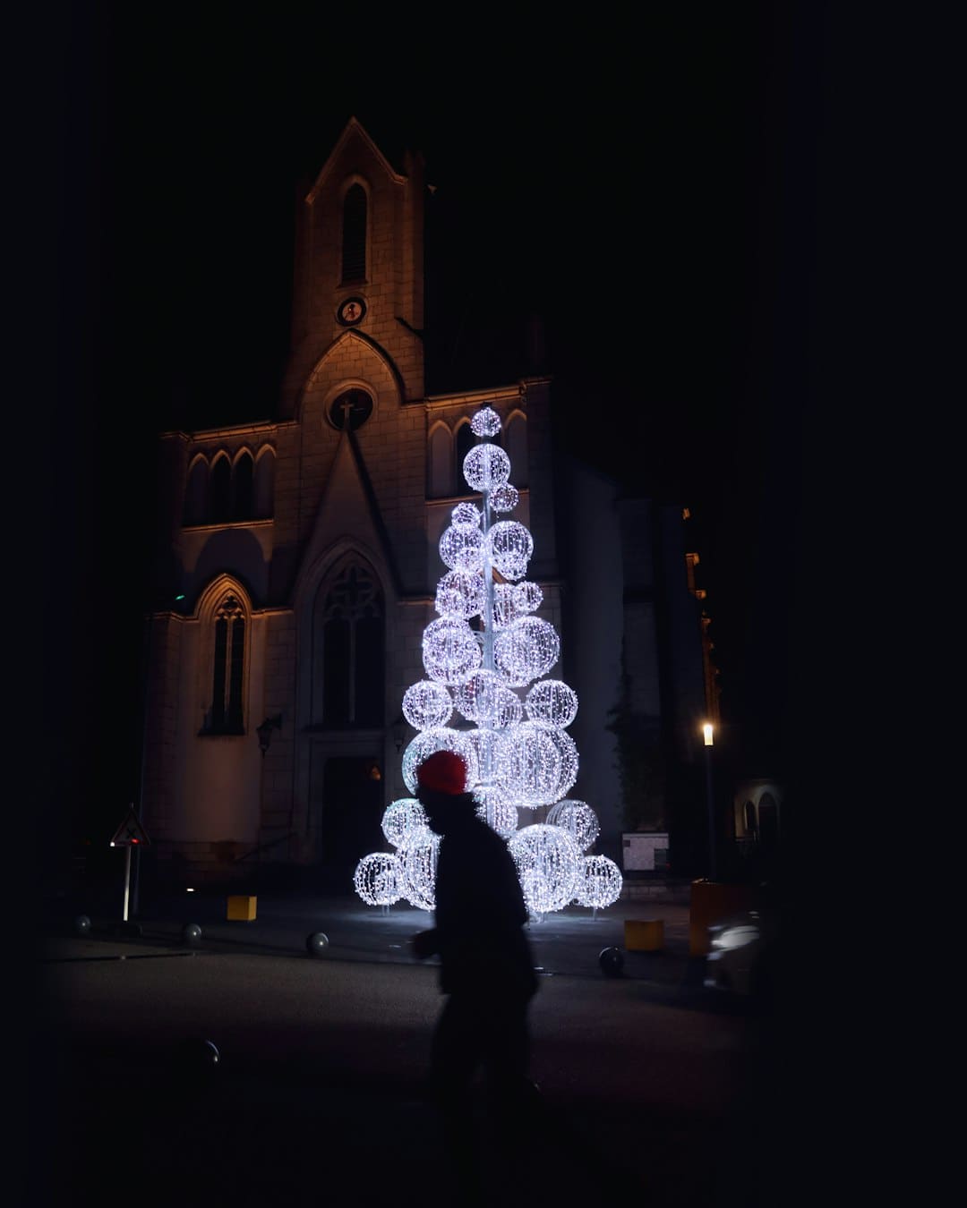 湖南懷化警方通報疑似販賣嬰兒：抓獲4名犯罪嫌疑人，成功解救3名嬰兒