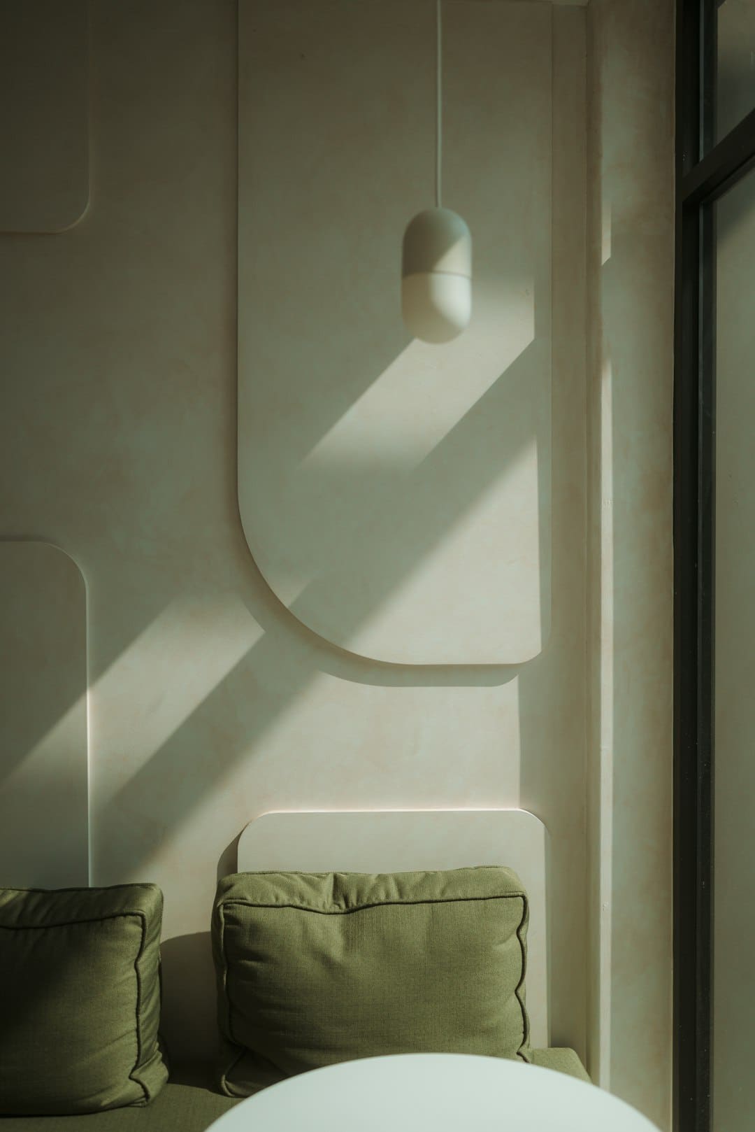 容祖兒回應(yīng)英皇陷債款危機(jī)風(fēng)聞：信任公司能夠戰(zhàn)勝