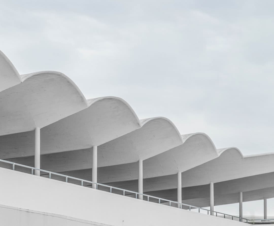 班主任飯局摸女生 衣冠禽獸摸完敏感部位還強(qiáng)制表白